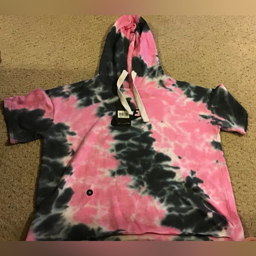 NIKE SZ M NWT TYE DYE SHORT SLEEVE HOODIE WOMENS OR UNISEX RARE